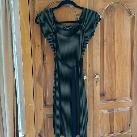 Vintage Betsey Johnson green and black striped dress size Med. - Picture 5 of 6